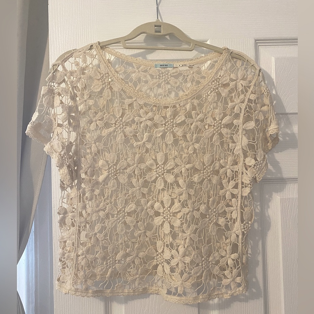 Kimchi Blue crochet short sleeve top